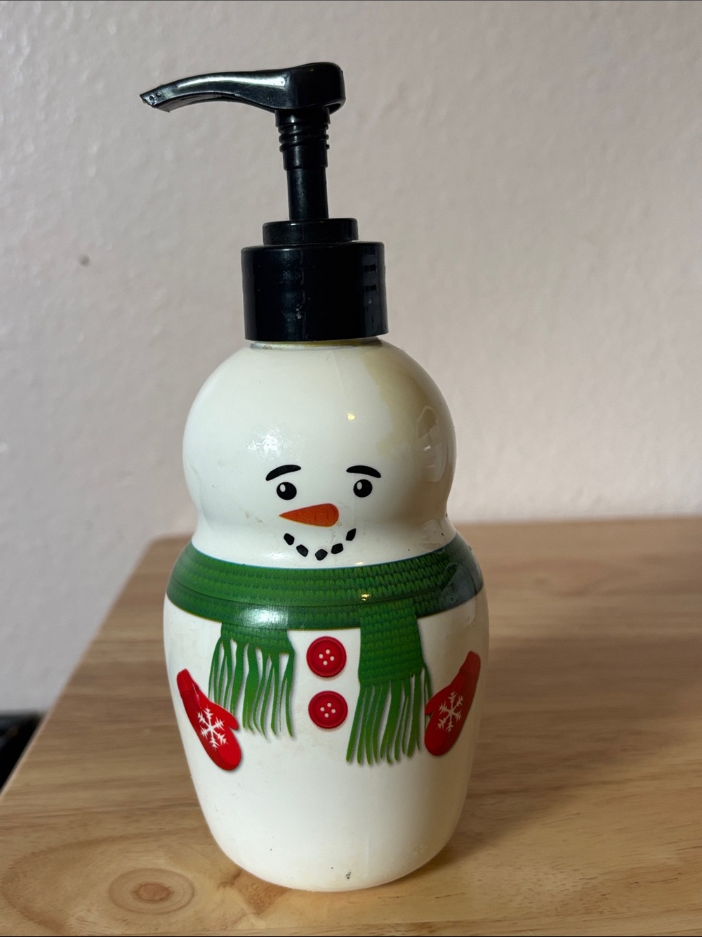 Bath and Bodywork’s Plastic Snowman Soap Dispenser